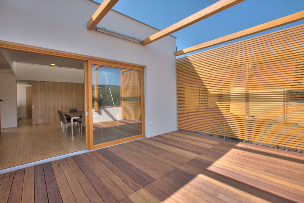 Timber Decking Polishing and Sanding